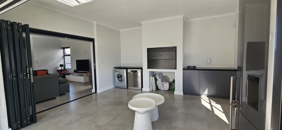 4 Bedroom Property for Sale in Sandown Western Cape